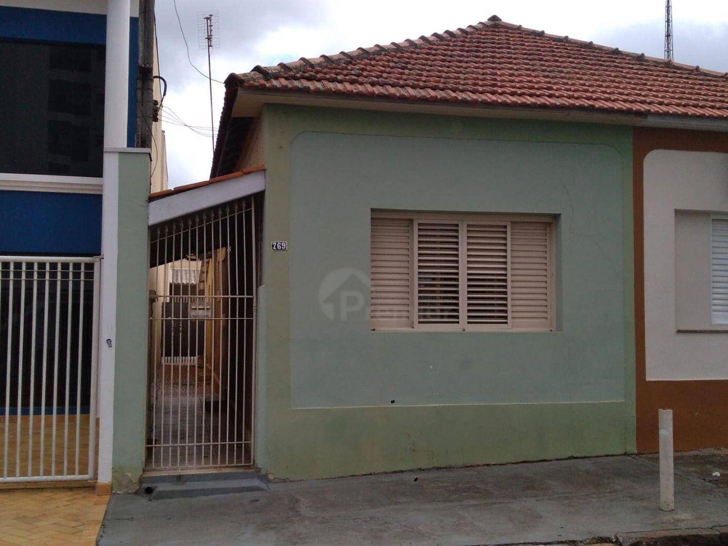 Casa à venda com 1 quarto, 77m² - Foto 1