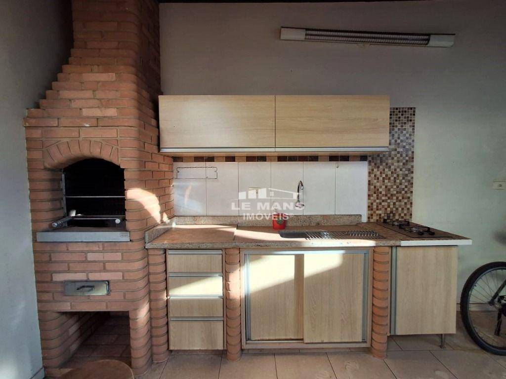 Casa, 3 quartos, 139 m² - Foto 2