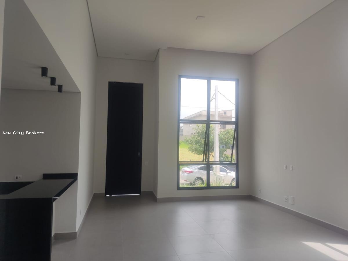 Sobrado à venda com 3 quartos, 300m² - Foto 4