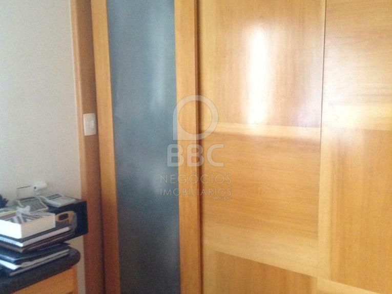 Apartamento à venda com 4 quartos, 198m² - Foto 27