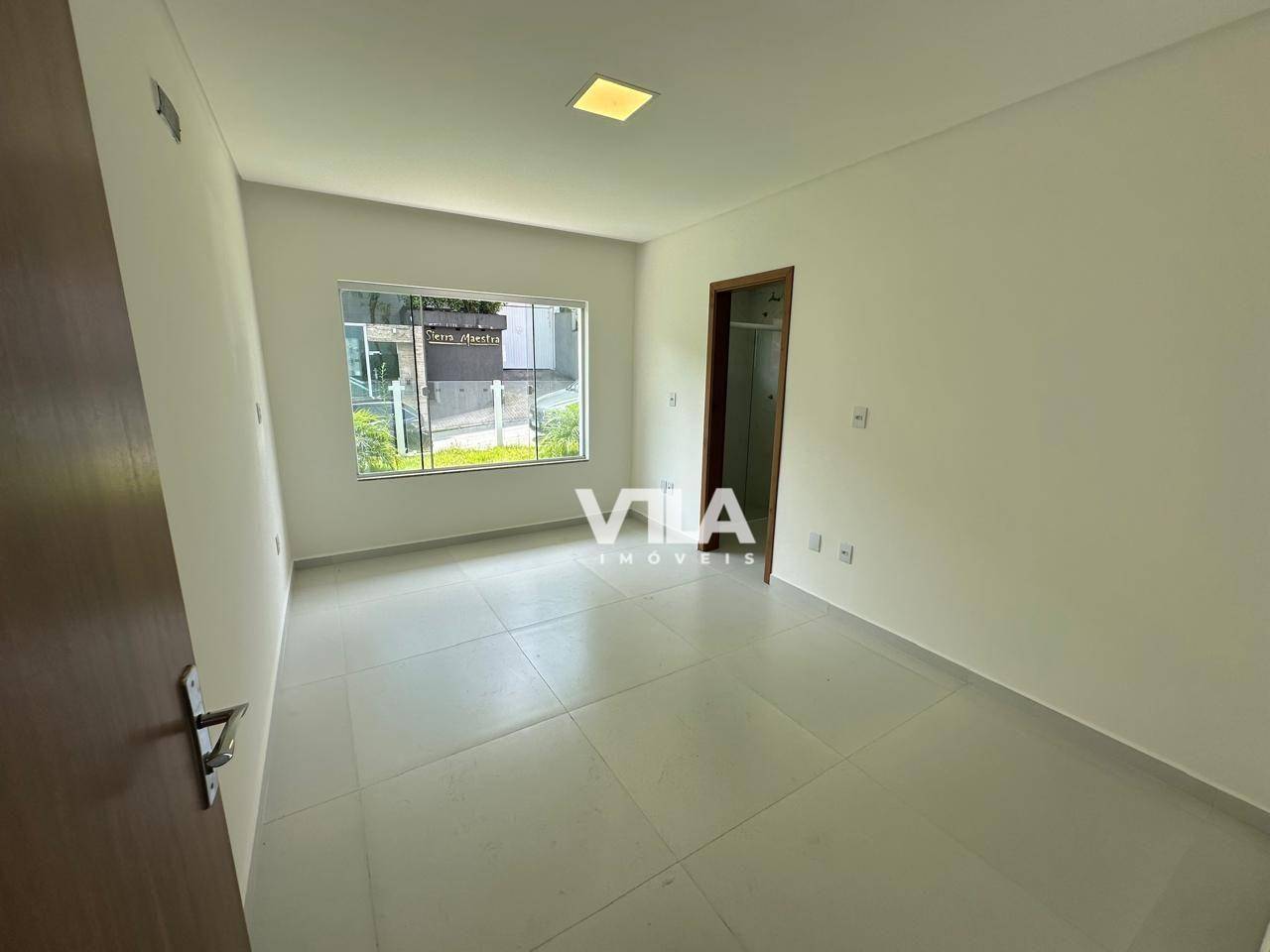 Casa à venda e aluguel com 4 quartos, 300m² - Foto 14