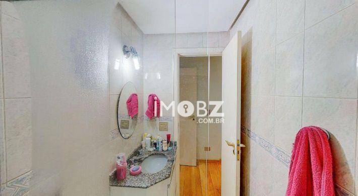 Apartamento à venda com 3 quartos, 125m² - Foto 9