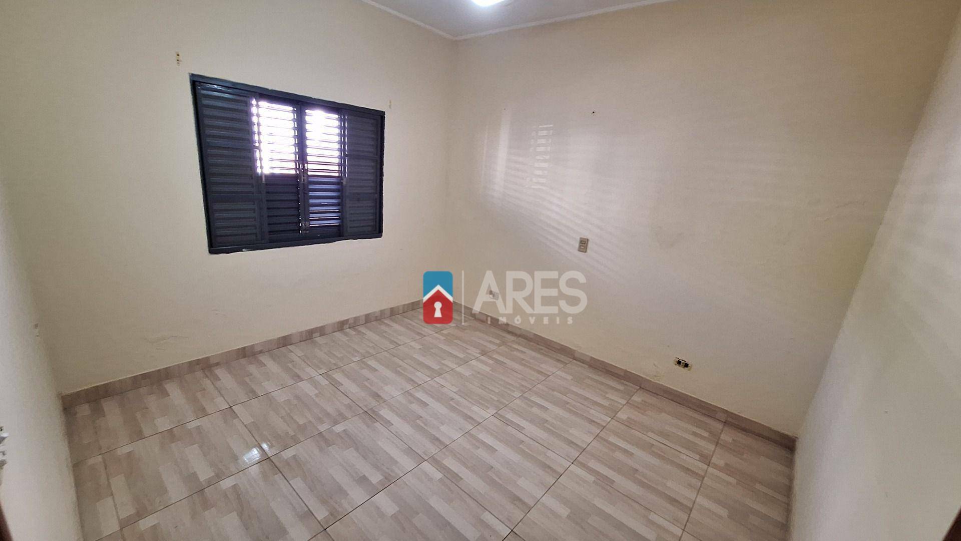 Casa para alugar com 3 quartos, 194m² - Foto 2