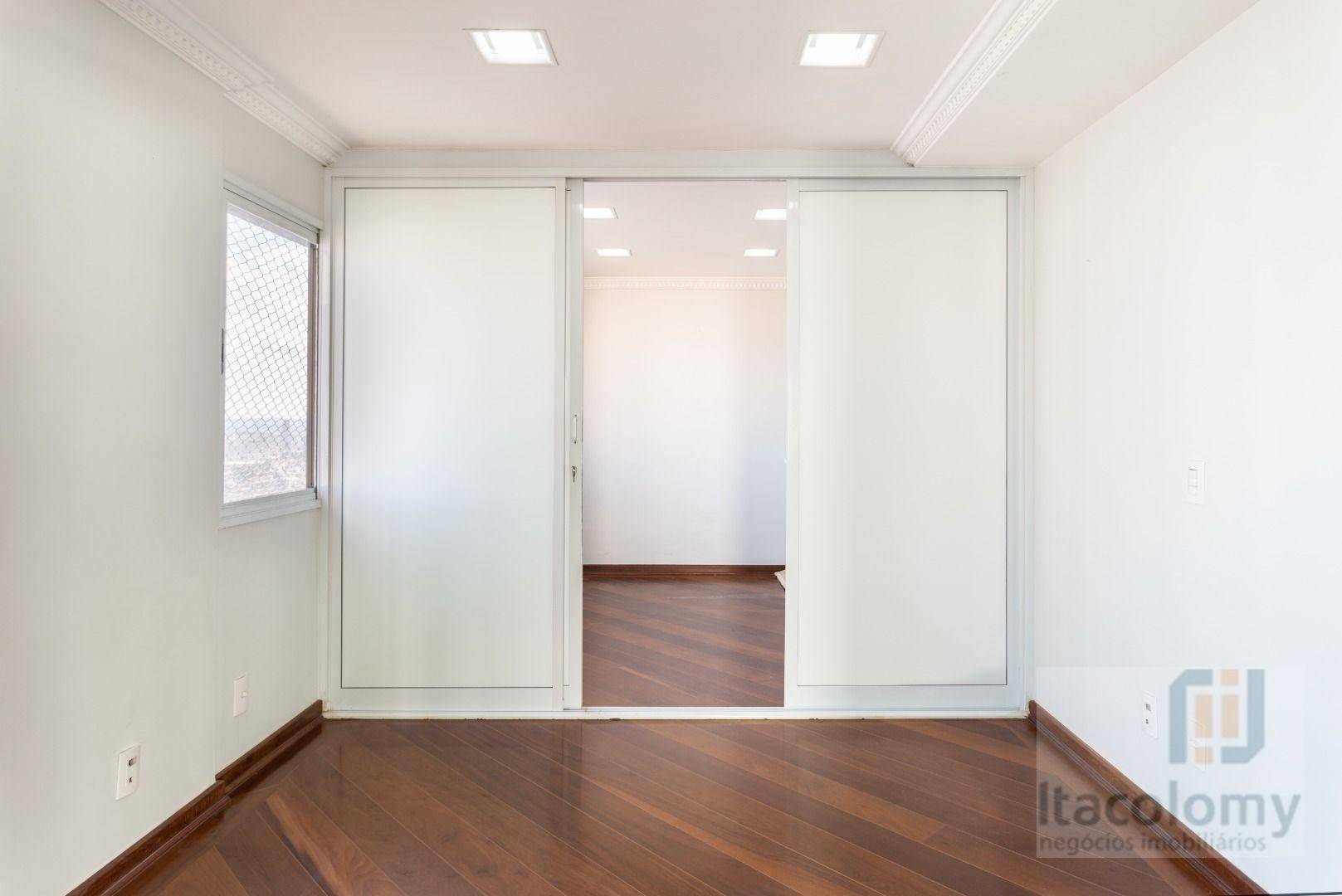 Apartamento para alugar com 3 quartos, 288m² - Foto 14