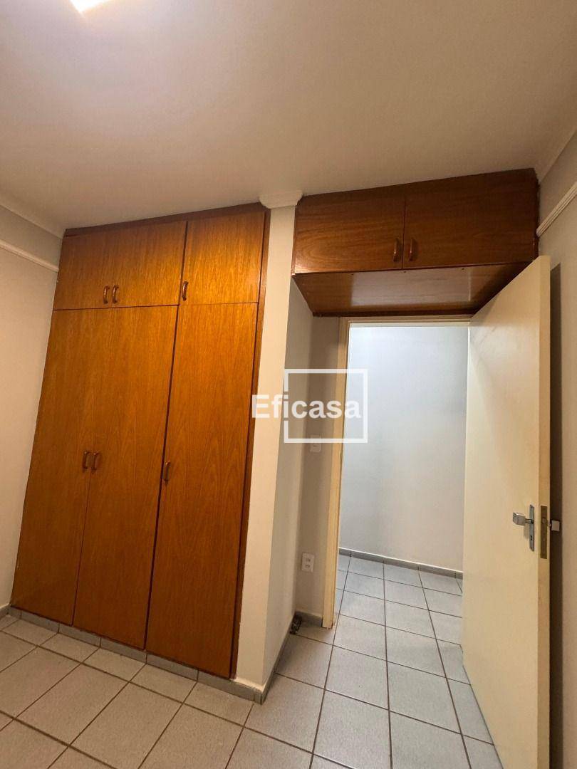 Apartamento à venda com 2 quartos, 70m² - Foto 12