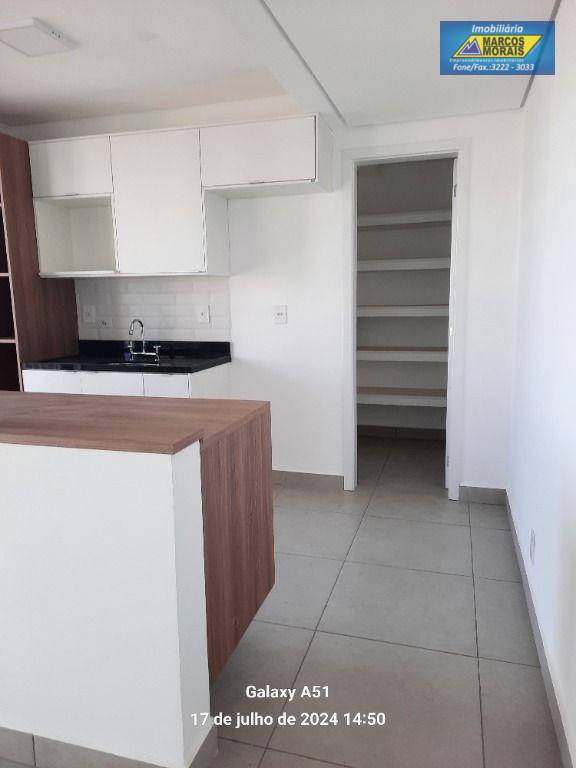 Apartamento para alugar com 3 quartos, 125m² - Foto 5