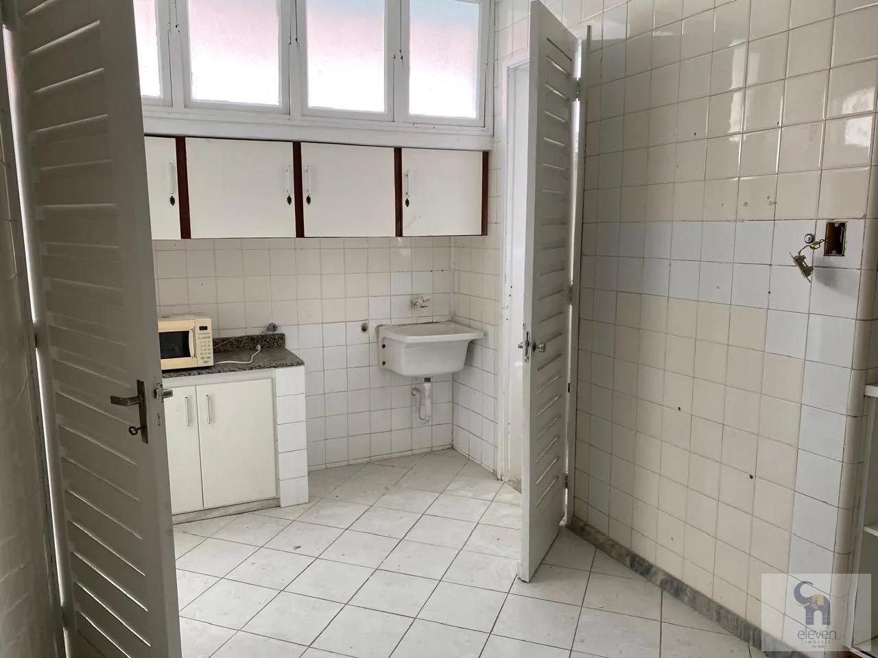 Apartamento à venda com 4 quartos, 200m² - Foto 6