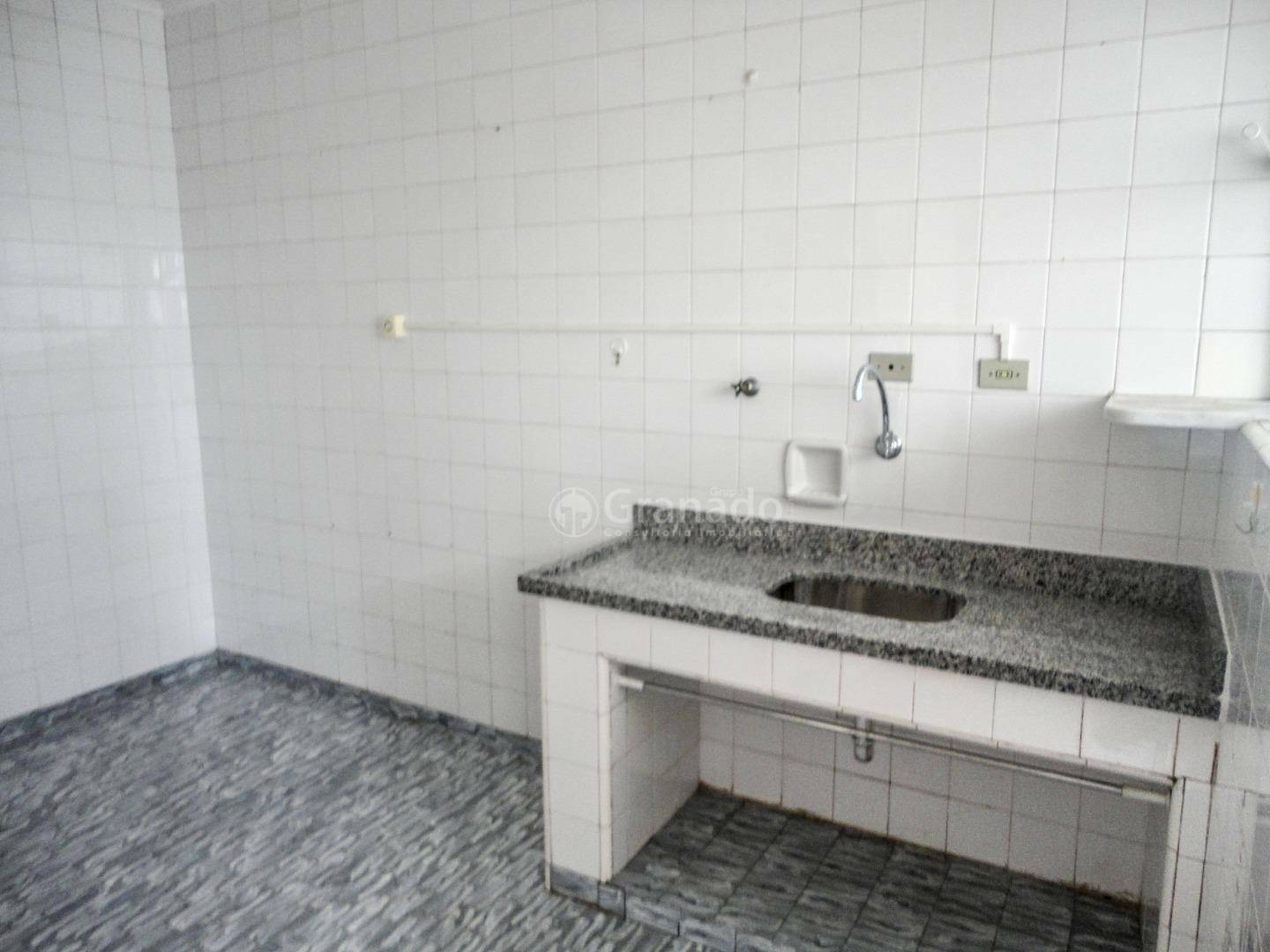 Apartamento à venda com 3 quartos, 102m² - Foto 2