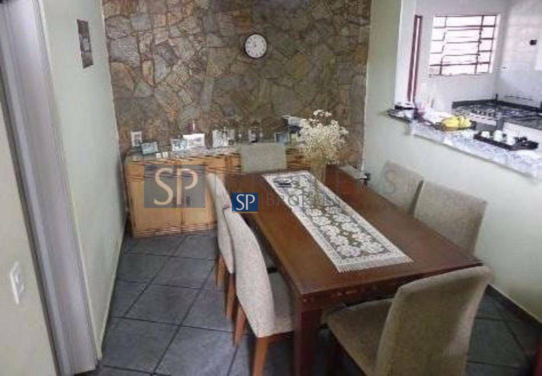 Casa à venda com 3 quartos, 200m² - Foto 4