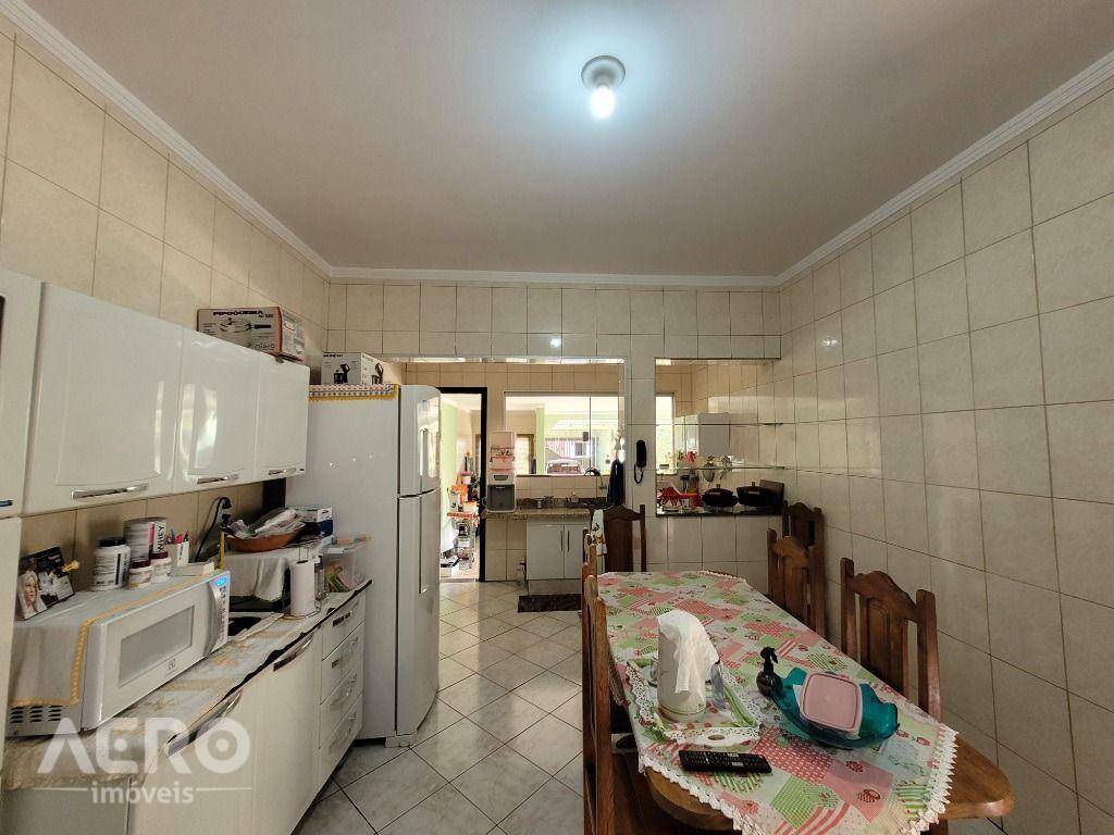 Casa à venda com 3 quartos, 180m² - Foto 24