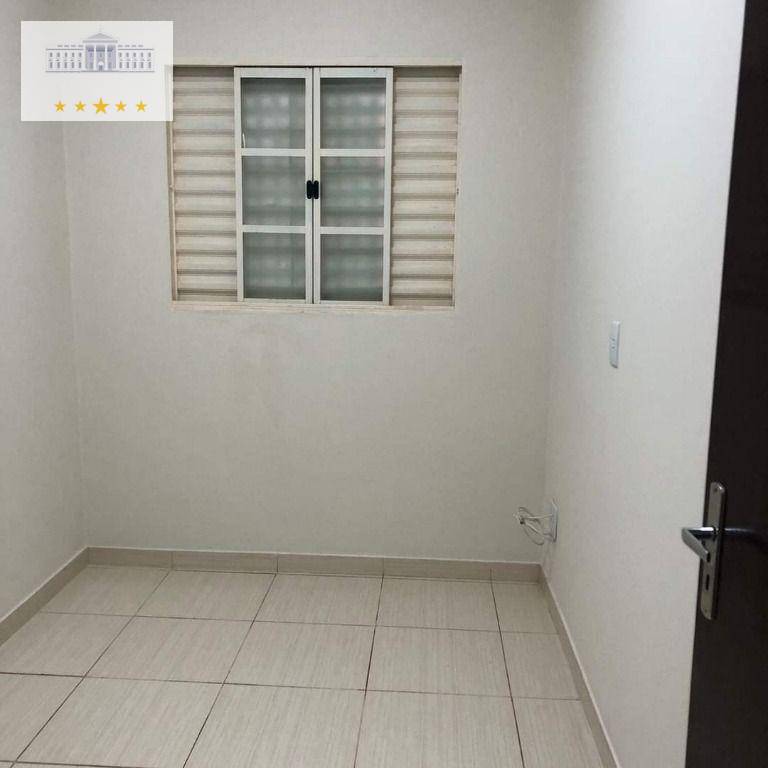 Casa à venda com 3 quartos, 250m² - Foto 7