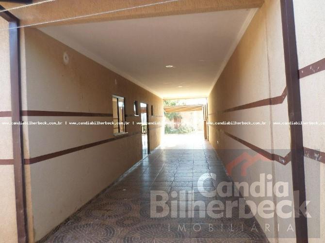 Casa à venda com 3 quartos, 250m² - Foto 7