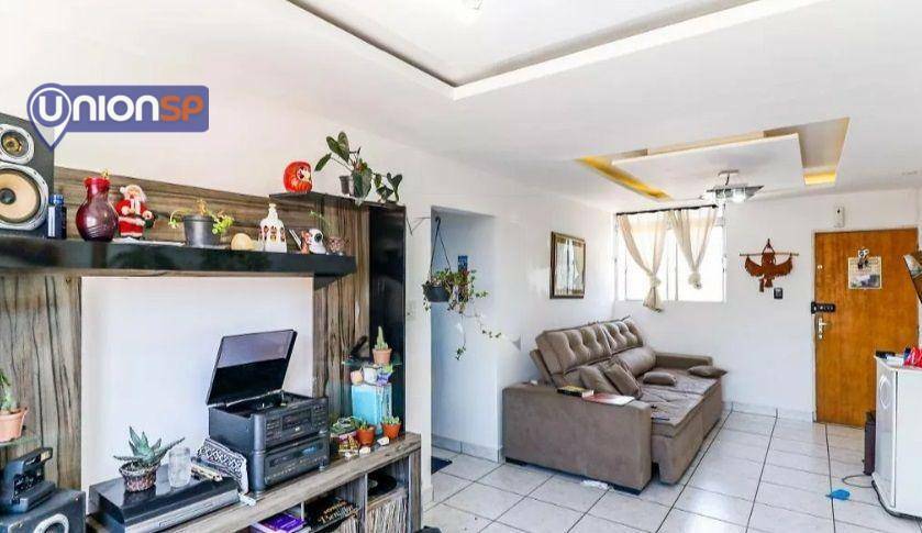 Apartamento à venda com 2 quartos, 69m² - Foto 2