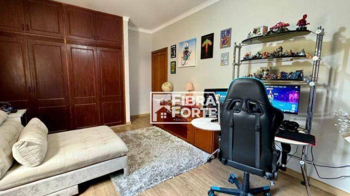 Casa à venda com 3 quartos, 372m² - Foto 15