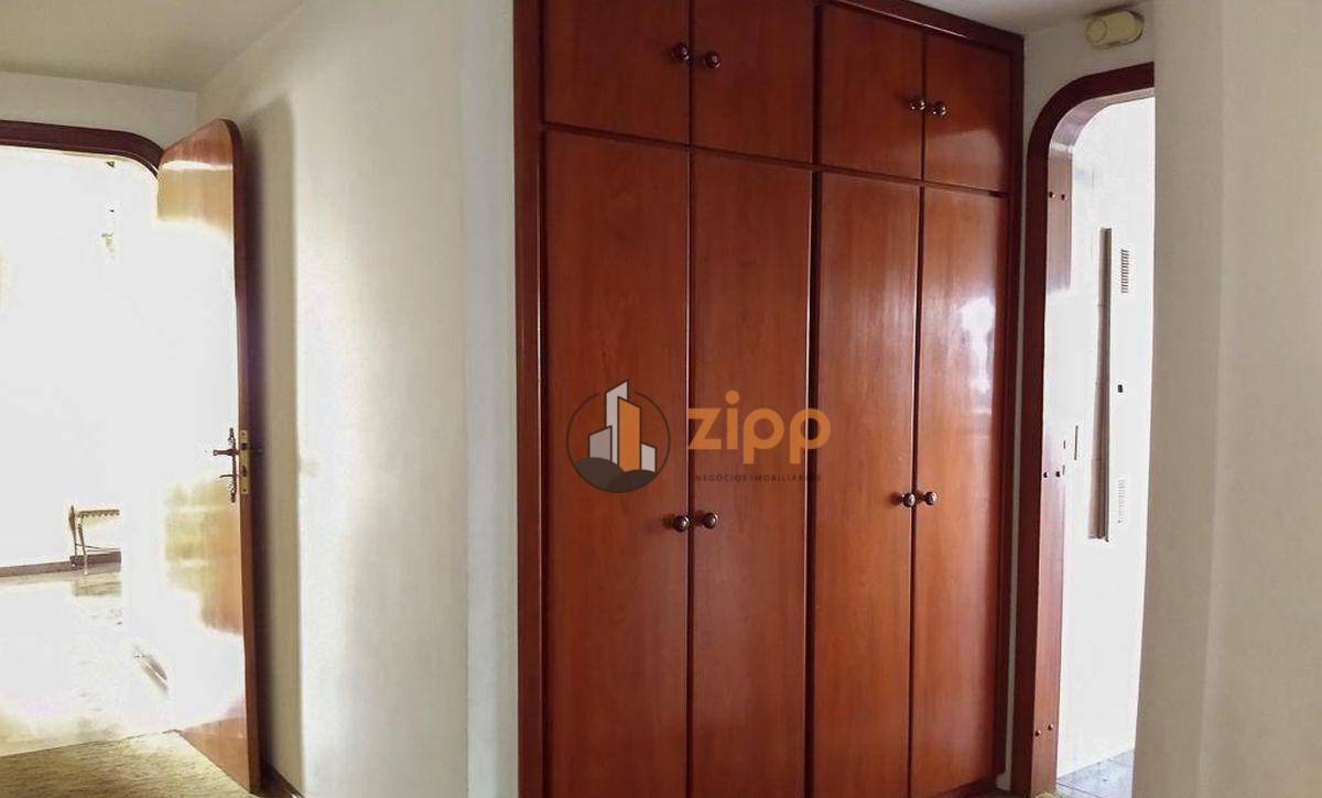 Apartamento à venda com 4 quartos, 211m² - Foto 18