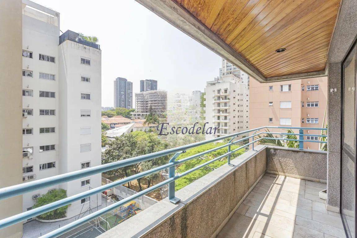 Apartamento à venda com 3 quartos, 136m² - Foto 4