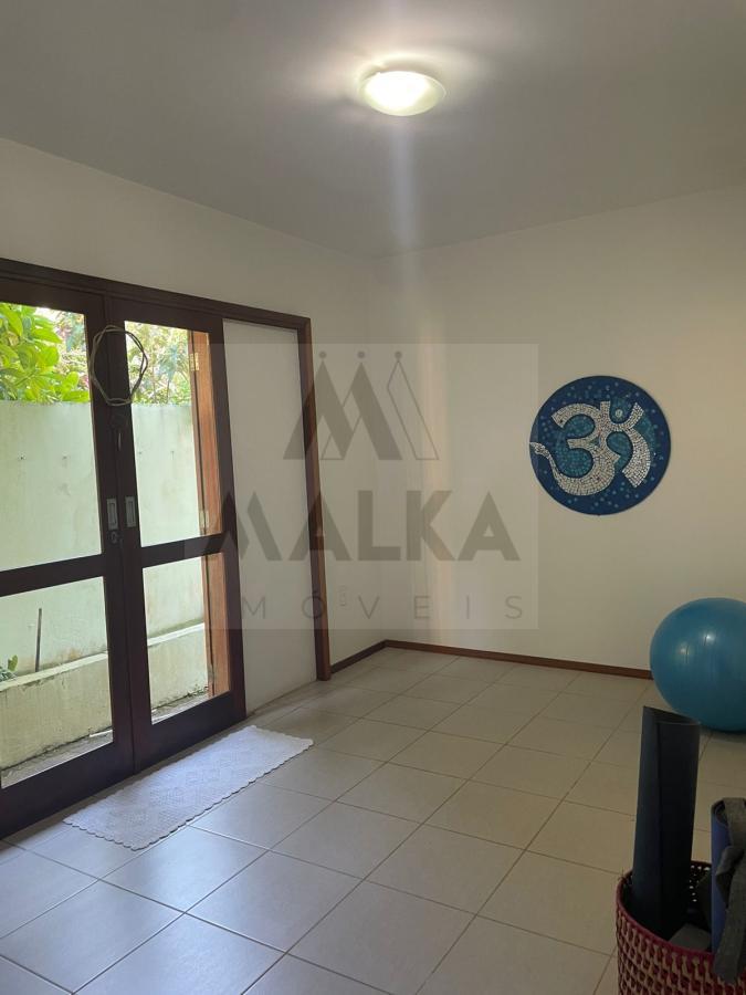 Casa à venda com 3 quartos, 153m² - Foto 11