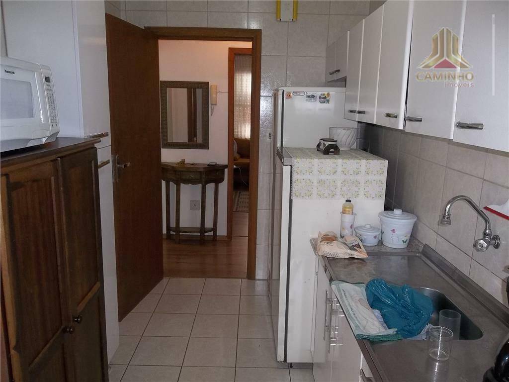 Apartamento à venda com 2 quartos, 68m² - Foto 3