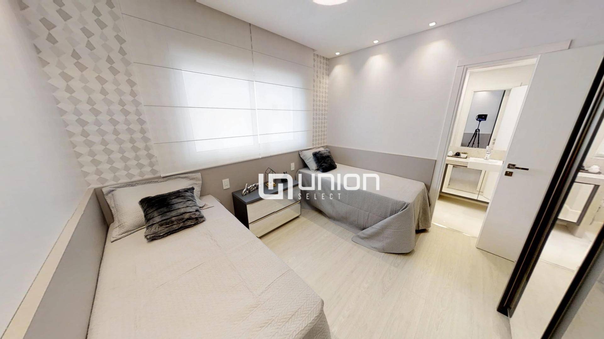 Apartamento à venda com 4 quartos, 237m² - Foto 18