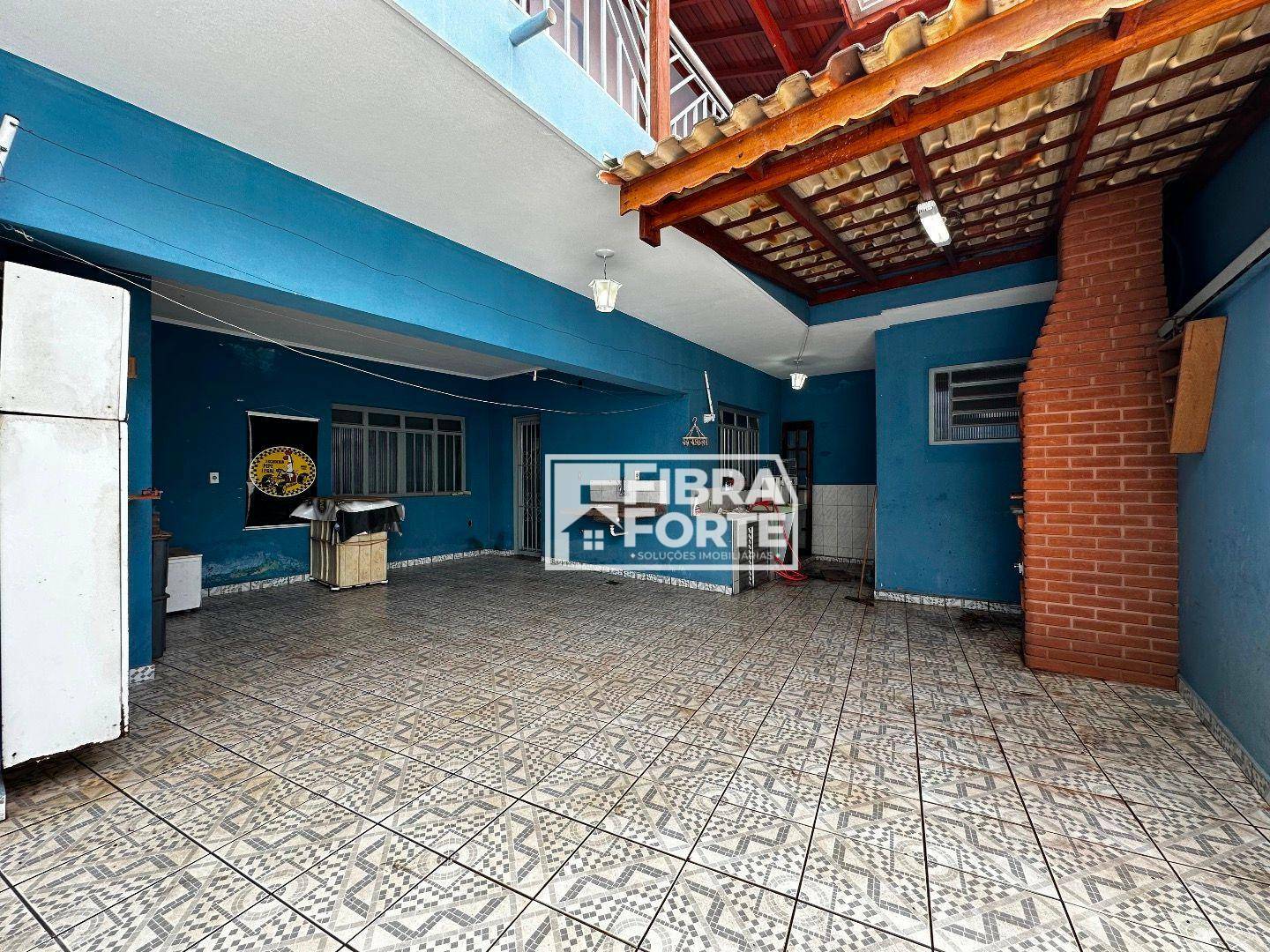 Casa à venda com 4 quartos, 230m² - Foto 4