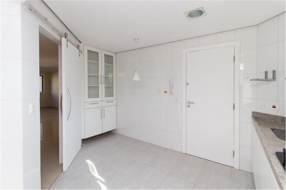 Apartamento à venda com 3 quartos, 96m² - Foto 4