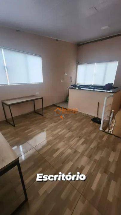 Sobrado à venda com 3 quartos, 320m² - Foto 3