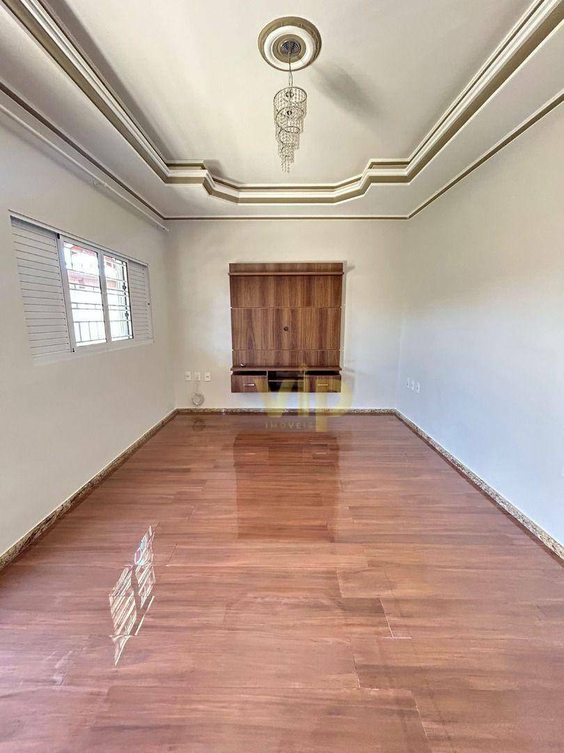 Casa à venda com 3 quartos, 200m² - Foto 5