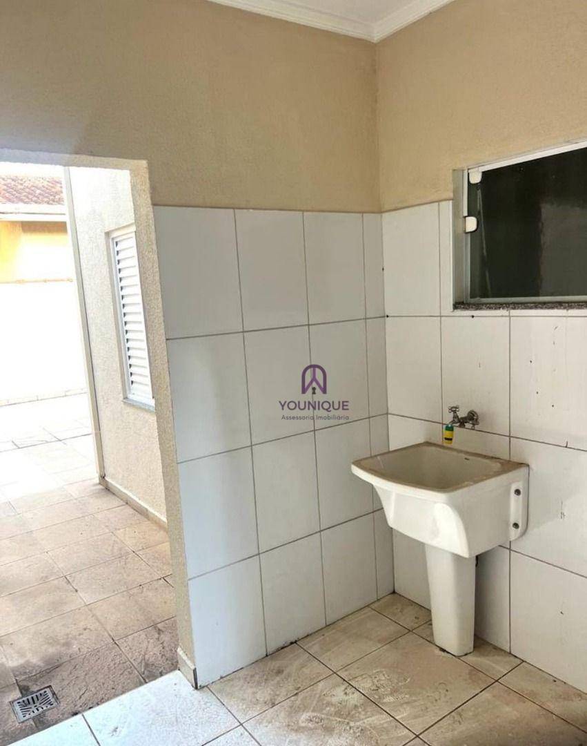 Casa para alugar com 2 quartos, 80m² - Foto 6