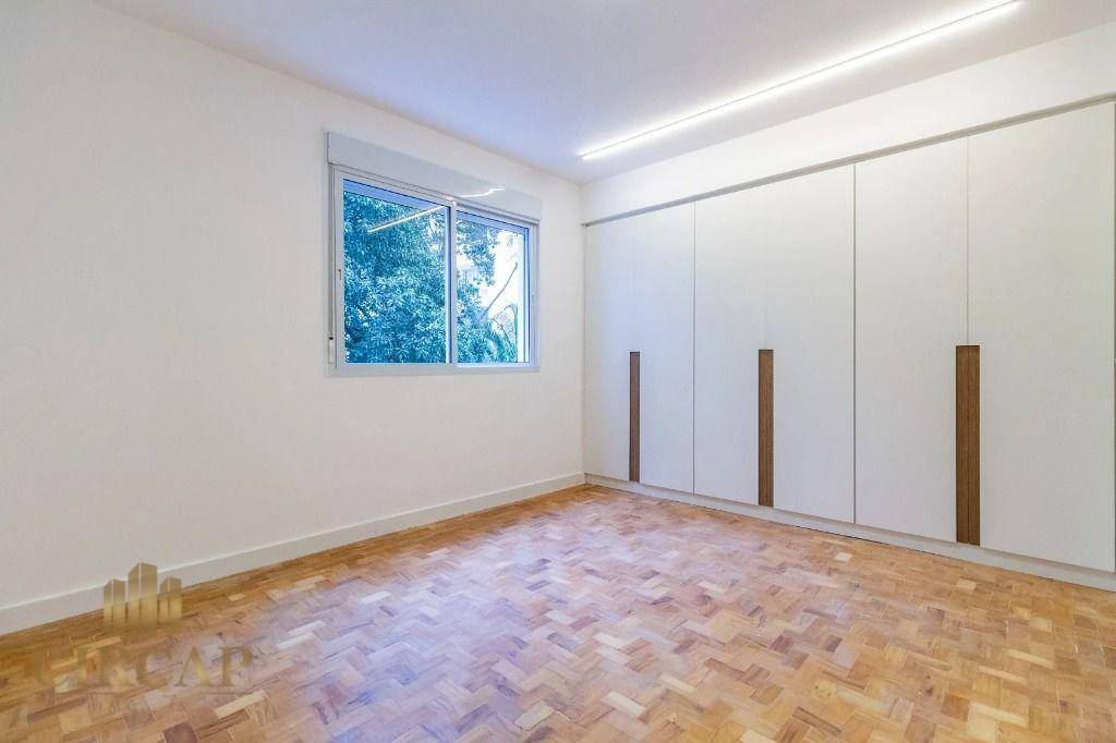 Apartamento à venda com 3 quartos, 180m² - Foto 9