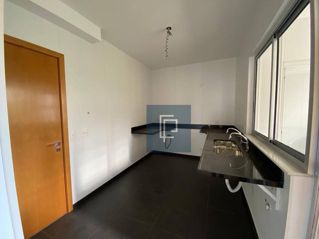 Apartamento à venda com 4 quartos, 141m² - Foto 5