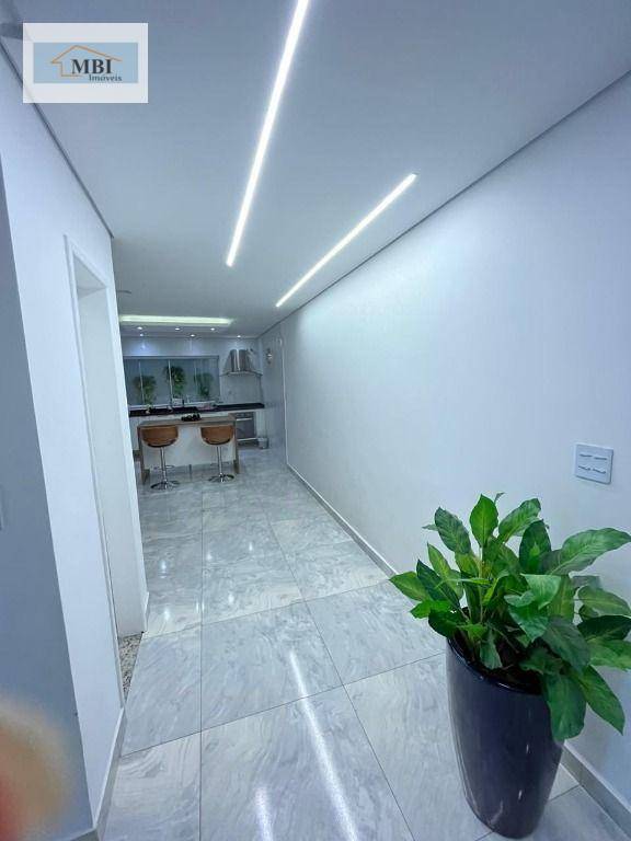 Sobrado à venda com 4 quartos, 200m² - Foto 5