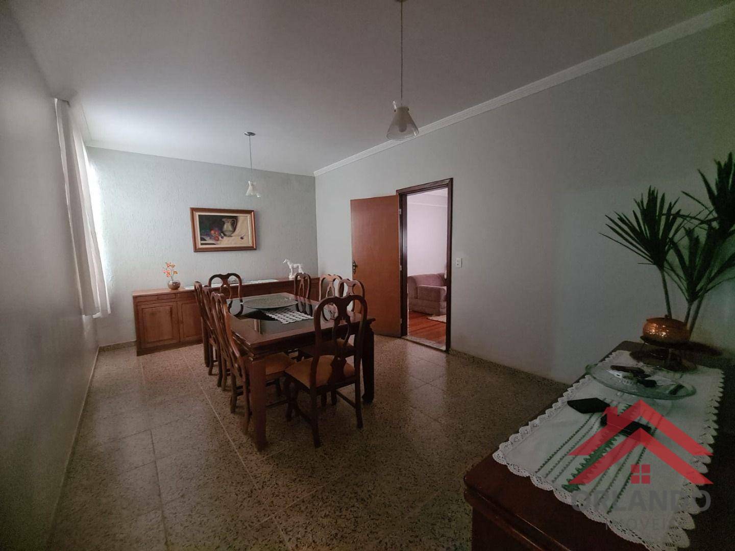 Casa à venda com 3 quartos, 210m² - Foto 5