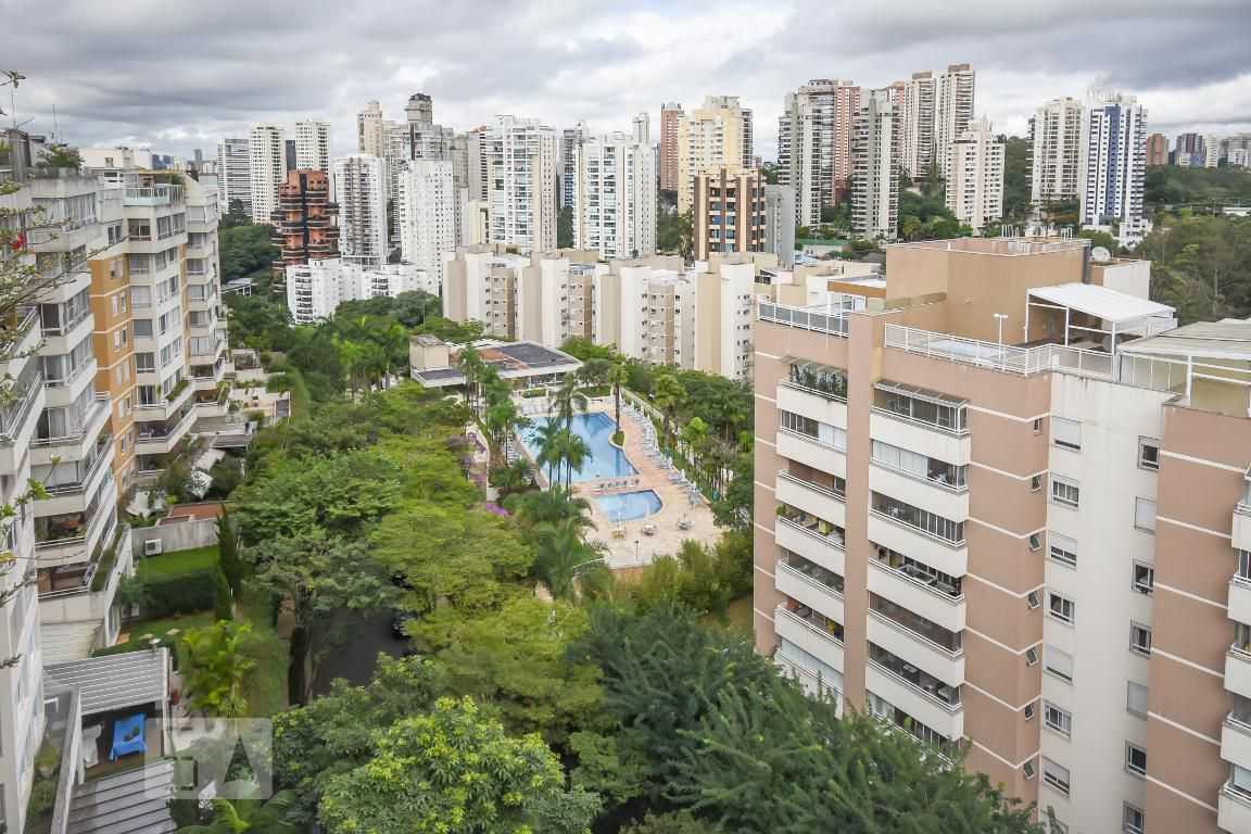 Apartamento à venda com 4 quartos, 205m² - Foto 2