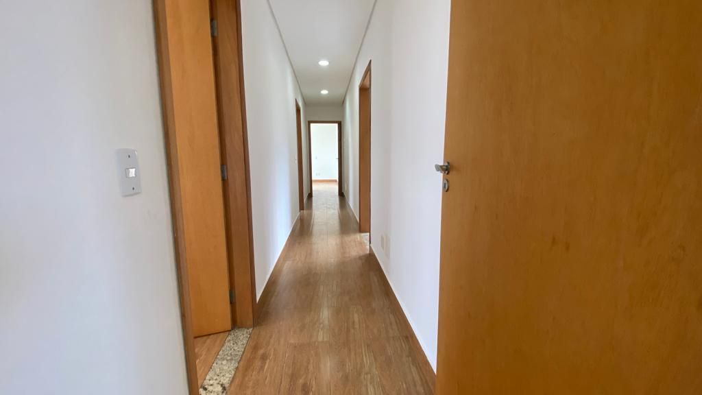 Casa à venda com 3 quartos, 300m² - Foto 15