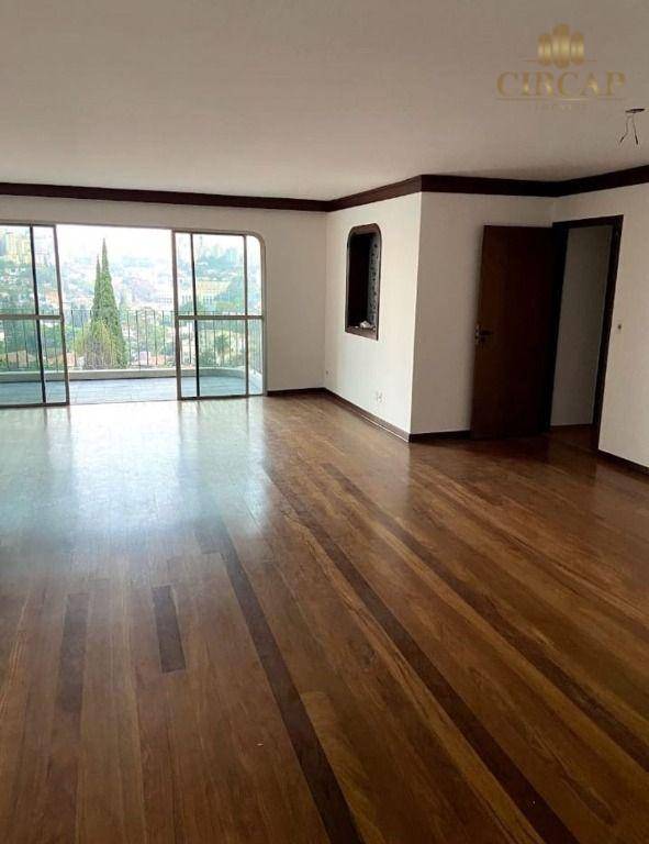 Apartamento à venda com 3 quartos, 240m² - Foto 3