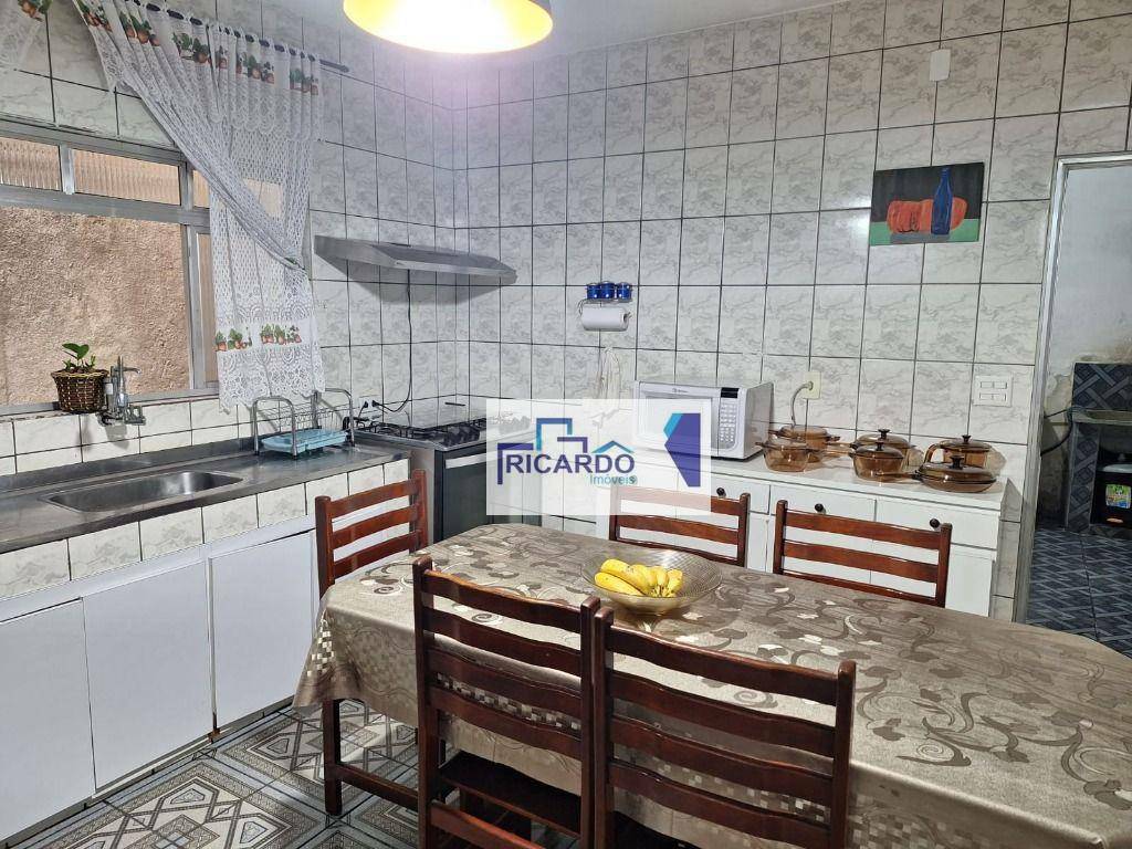 Sobrado à venda com 3 quartos, 229m² - Foto 3