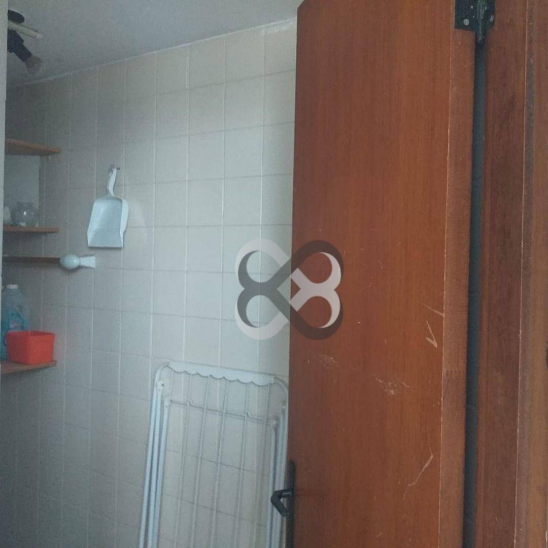 Apartamento à venda com 3 quartos, 73m² - Foto 2