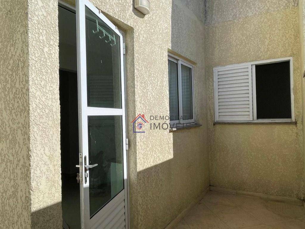 Apartamento à venda com 2 quartos, 37m² - Foto 11