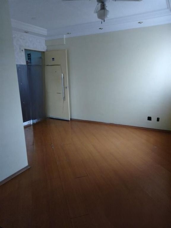 Apartamento à venda com 2 quartos, 44m² - Foto 3