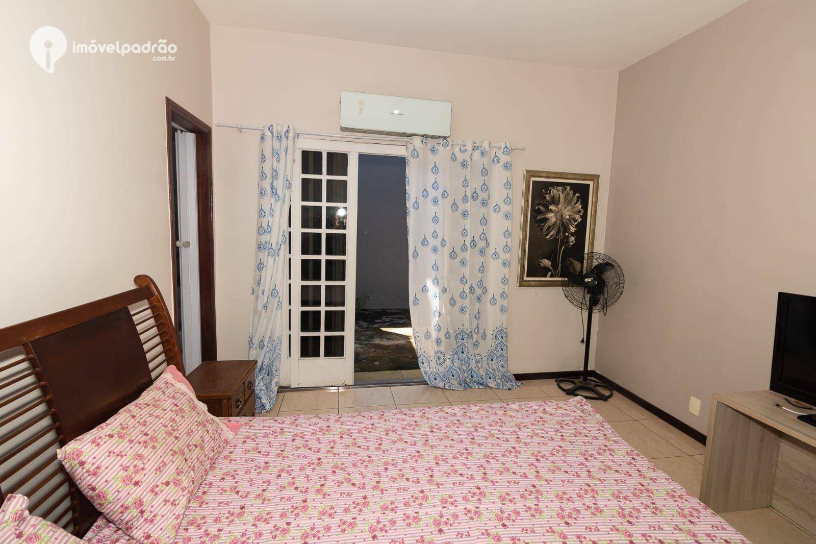 Casa à venda com 4 quartos, 320m² - Foto 19
