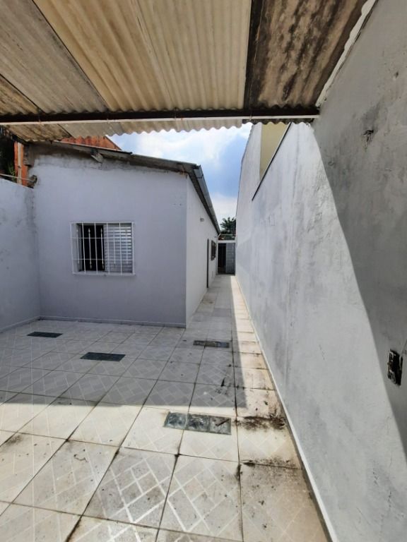 Casa à venda com 1 quarto, 100m² - Foto 7