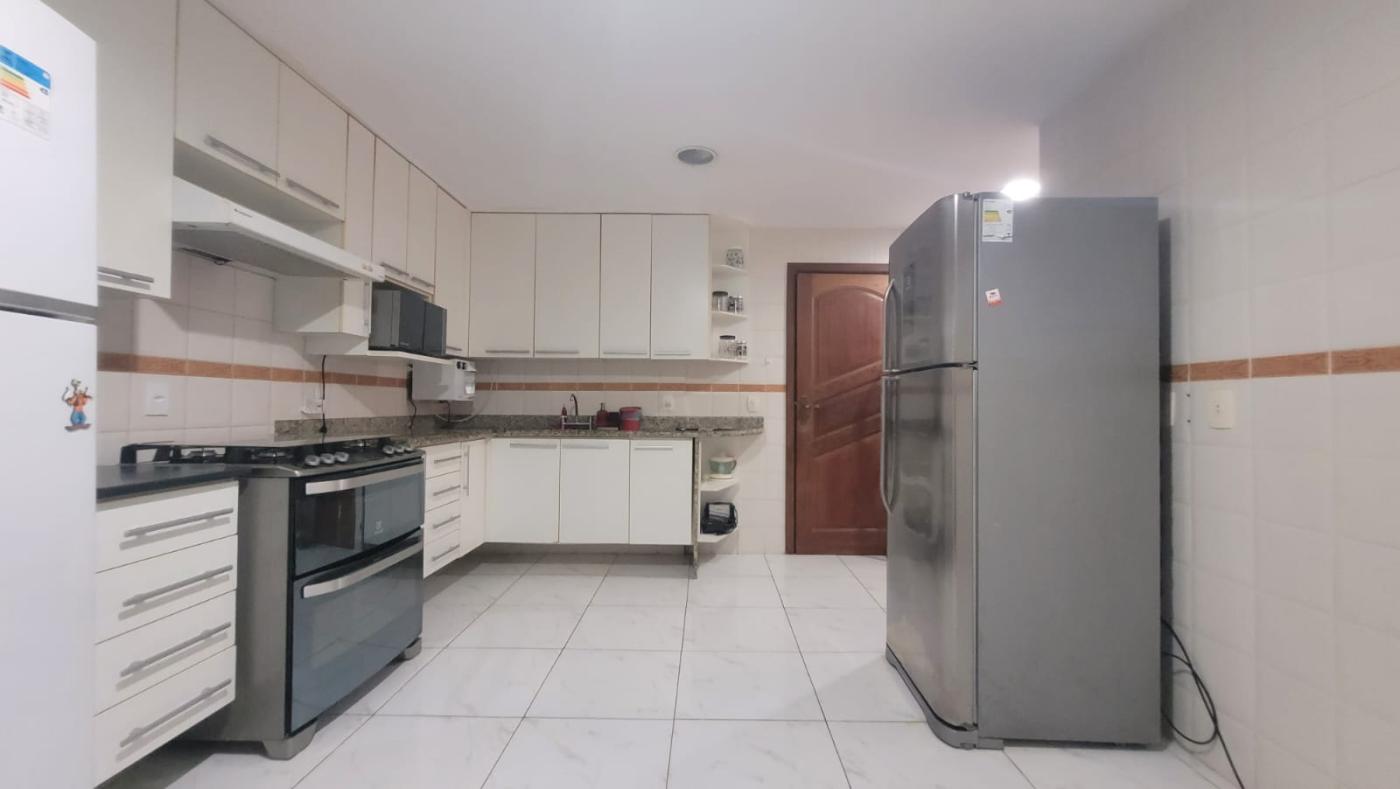 Apartamento à venda com 4 quartos, 196m² - Foto 29