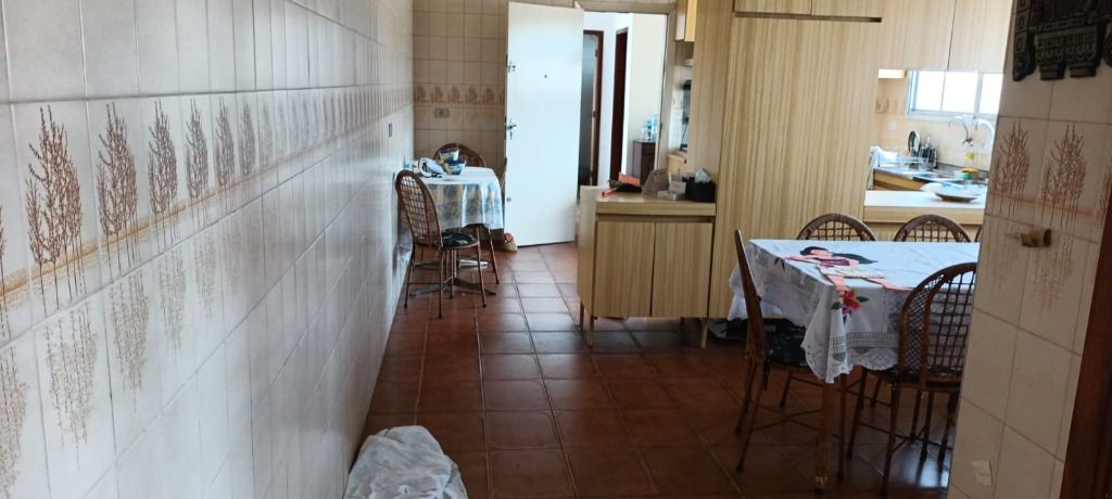 Sobrado à venda com 4 quartos, 323m² - Foto 14