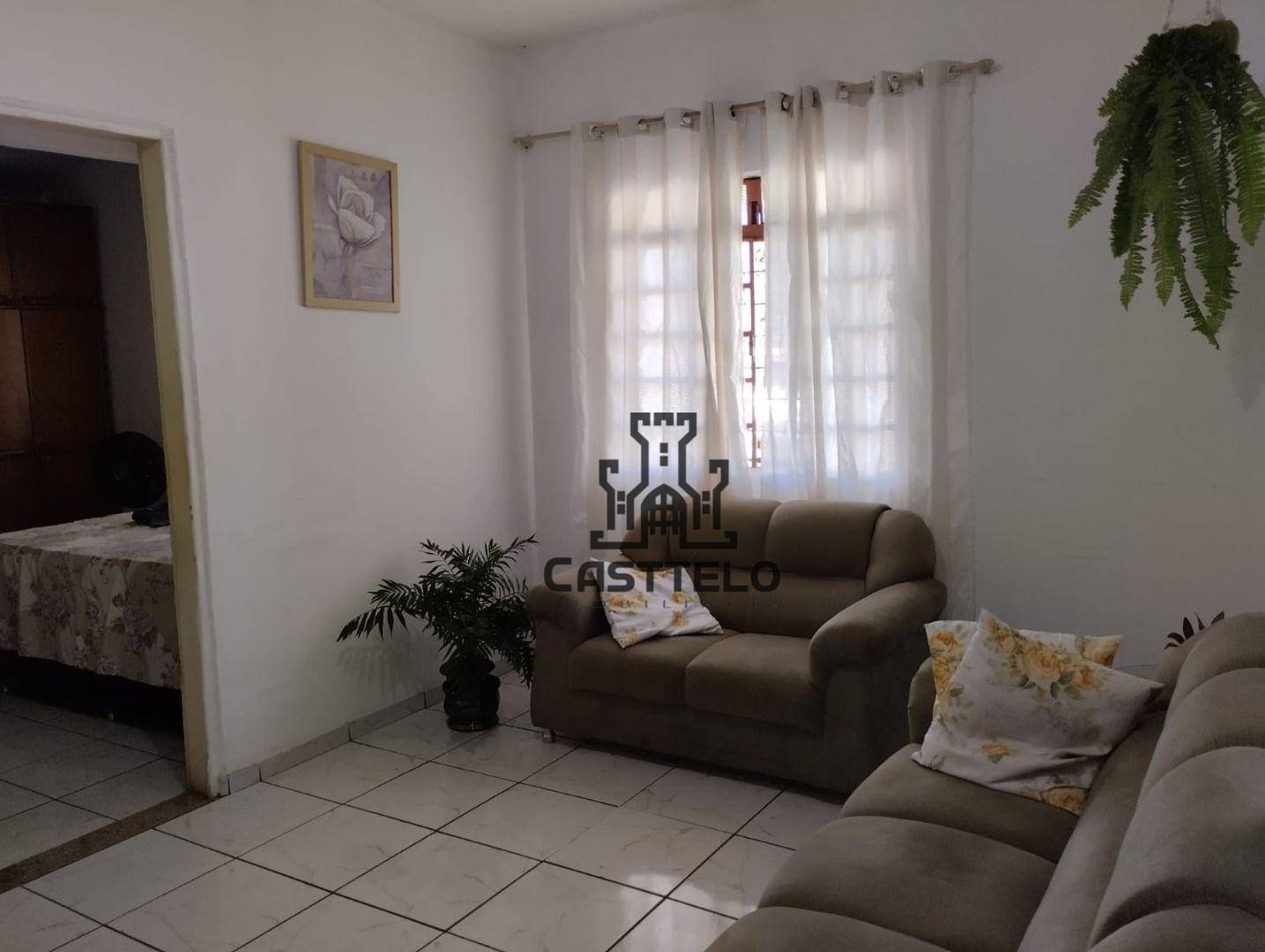 Casa à venda com 2 quartos, 90m² - Foto 4