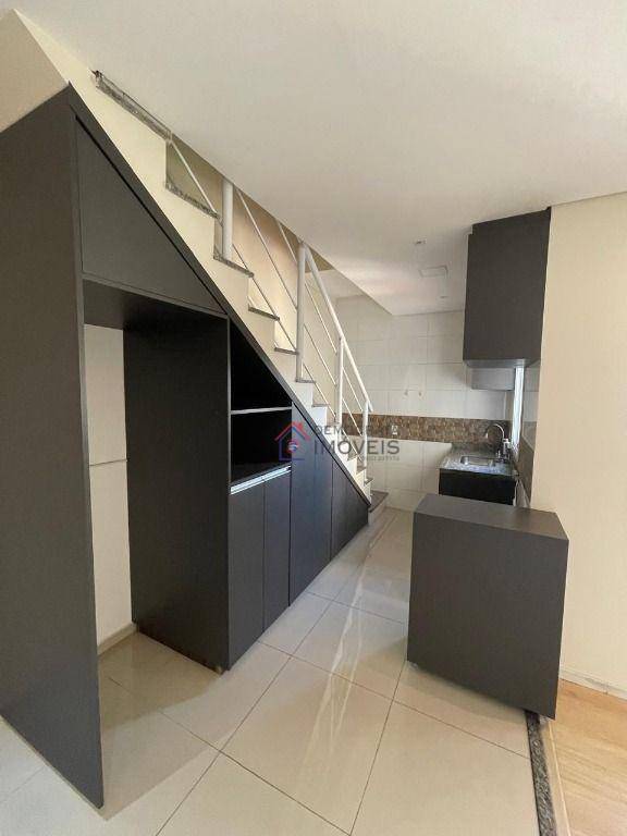 Cobertura à venda com 2 quartos, 90m² - Foto 4