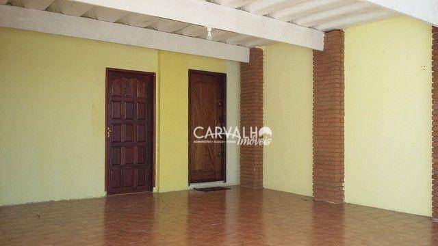 Casa à venda com 2 quartos, 153m² - Foto 2