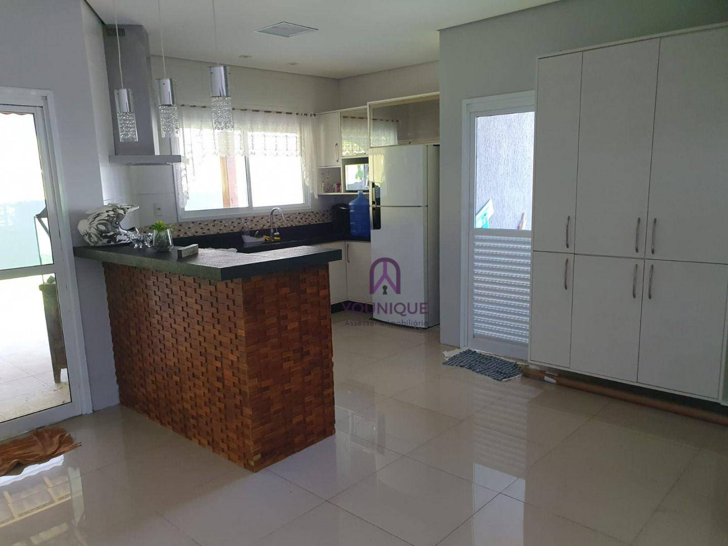 Casa de Condomínio à venda e aluguel com 3 quartos, 250m² - Foto 38