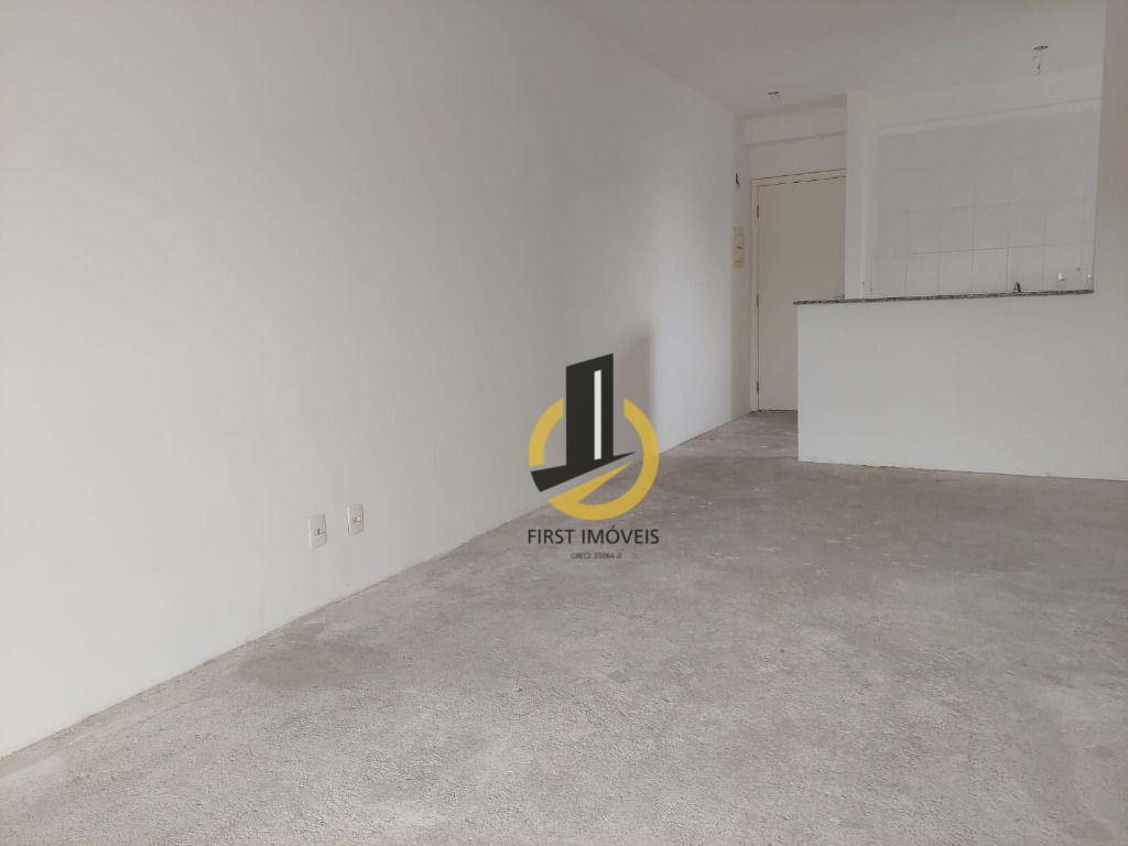 Apartamento à venda com 3 quartos, 84m² - Foto 2