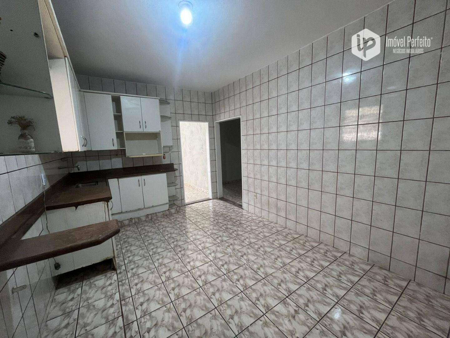 Casa para alugar com 2 quartos, 90m² - Foto 10