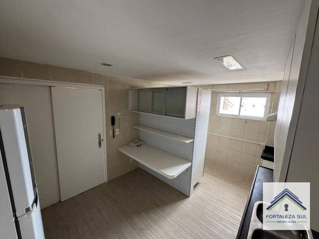 Apartamento à venda com 3 quartos, 126m² - Foto 12